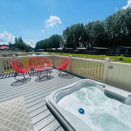 Tarn With Hot Tub York